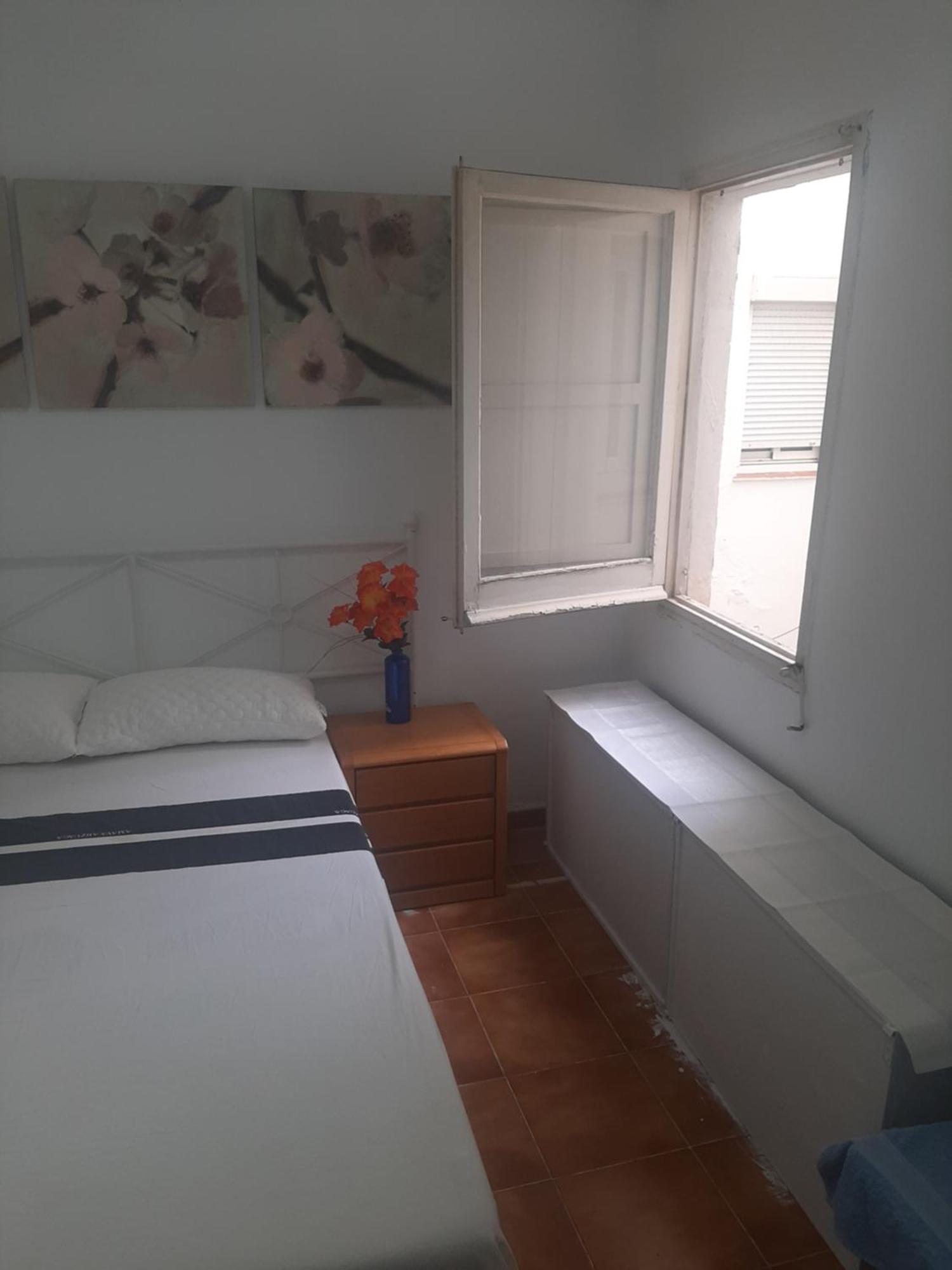 Alquiler Habitacion- Descanso - Bano Compartido * Sabadell